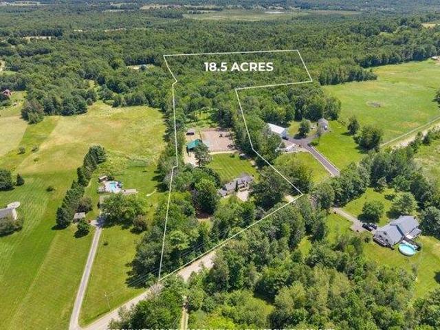 House for sale in Monmouth, Maine
