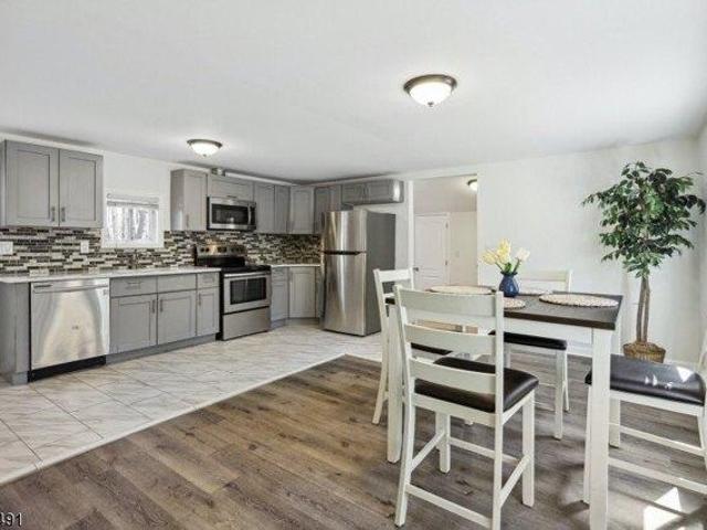House for sale in Montague