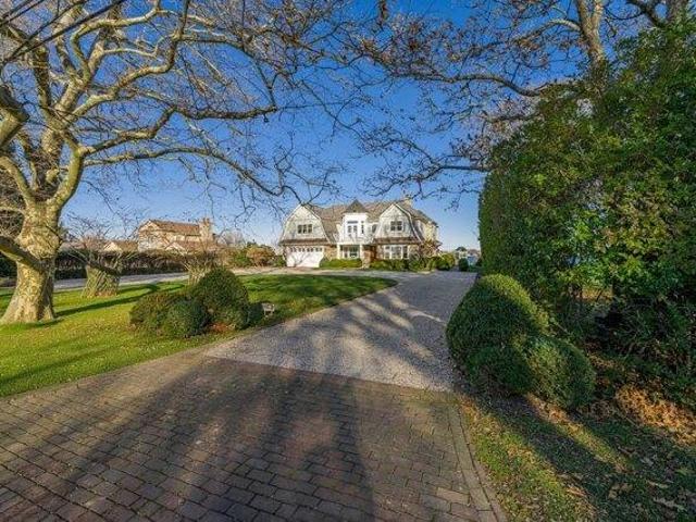 House for sale in Wainscott, New York