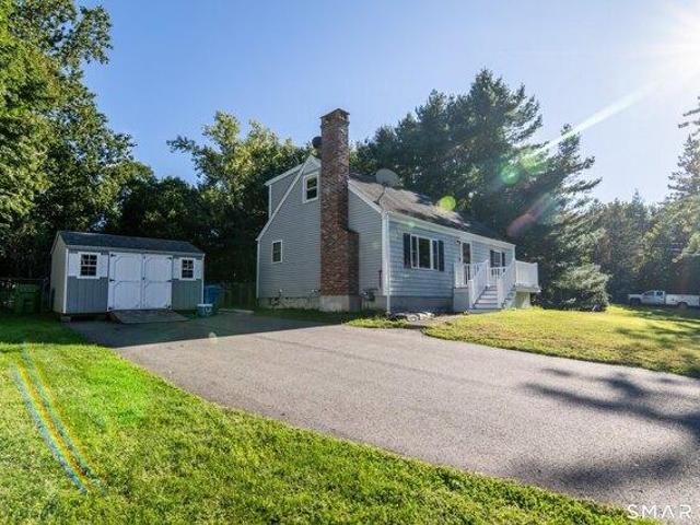 House for sale in Oakdale, Montville