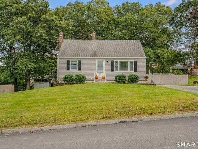 House for sale in Oakdale, Montville