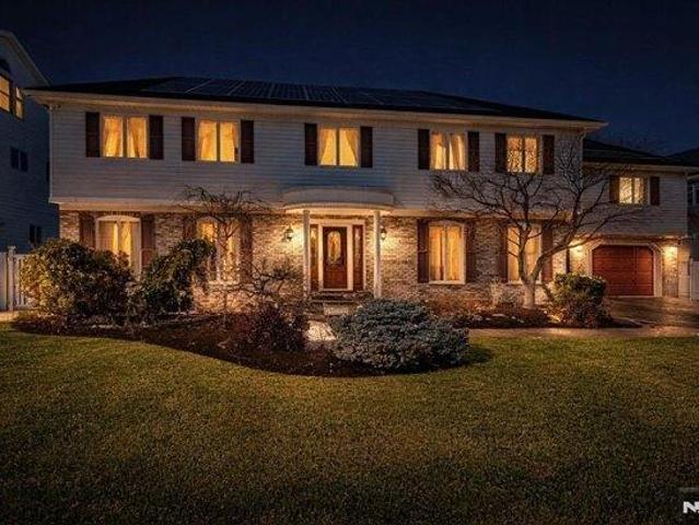 House for sale in Moonachie, New Jersey