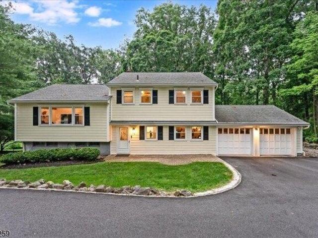 House for sale in Morris Plains, New Jersey