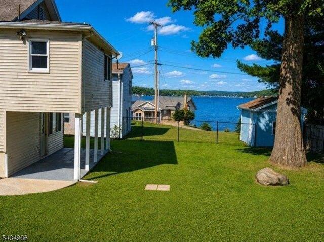 House for sale in Landing, New Jersey
