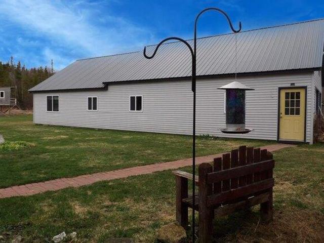 House for sale in Hortonville, Mount Holly