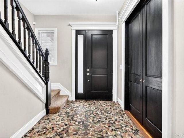 House for sale in Mount Vernon, New York
