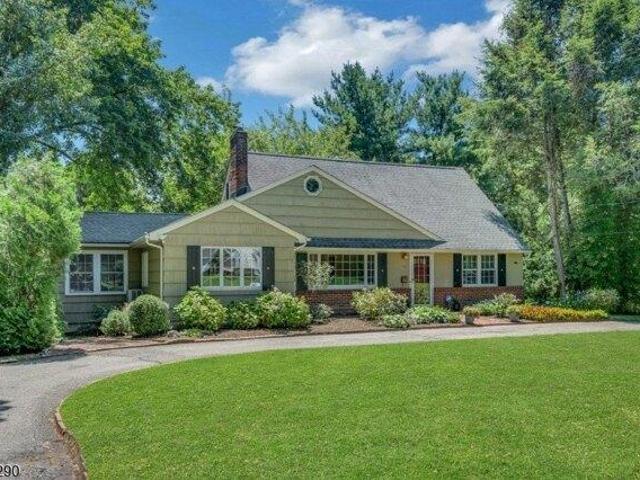 House for sale in Mountain Lakes, New Jersey