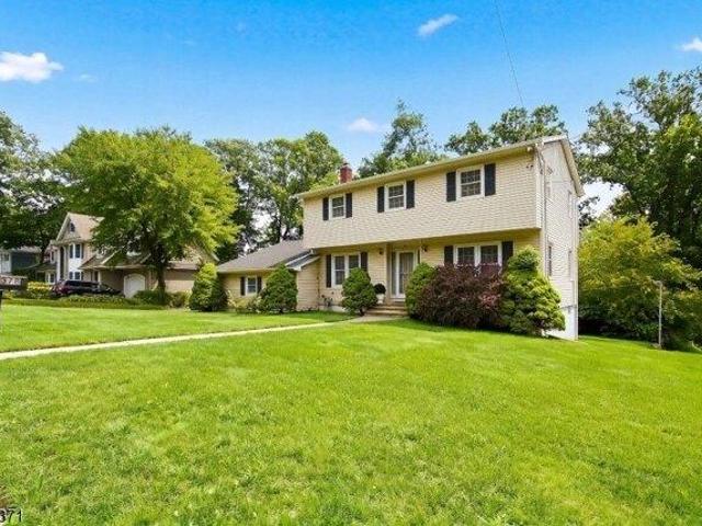 House for sale in Mountainside, New Jersey