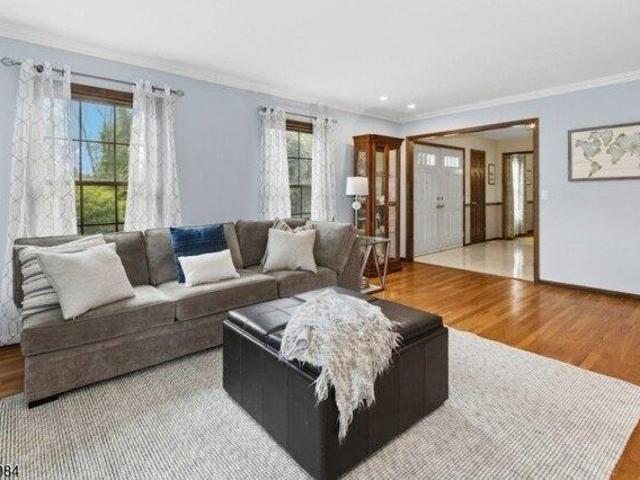 House for sale in Mountainside, New Jersey