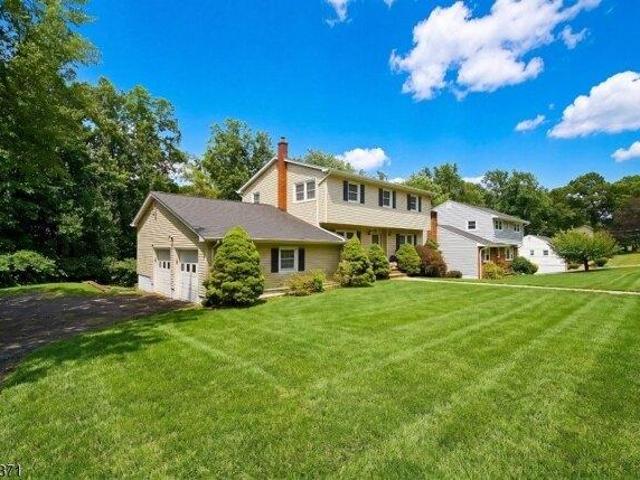 House for sale in Mountainside, New Jersey