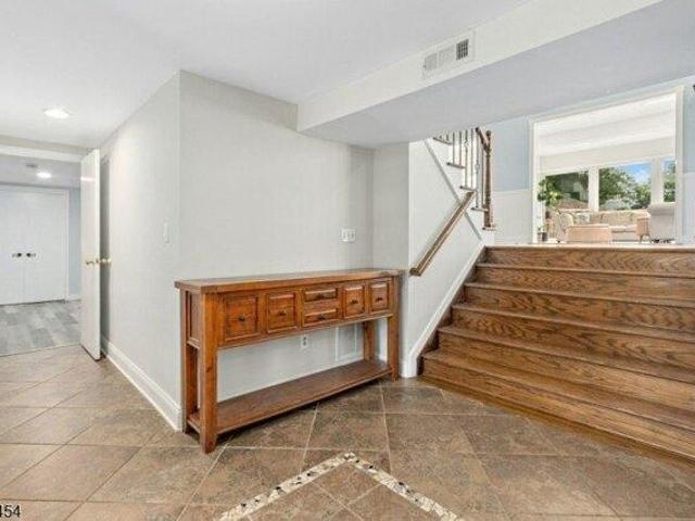 House for sale in Mountainside, New Jersey