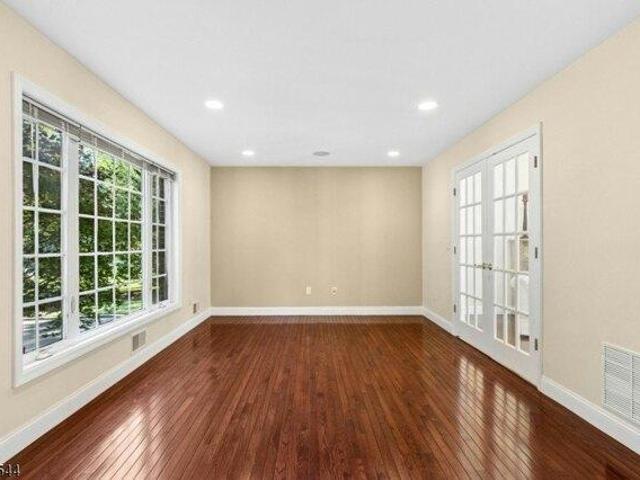 House for sale in Mountainside, New Jersey
