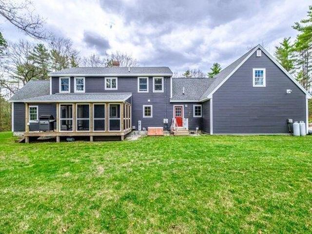 House for sale in Naples, Maine