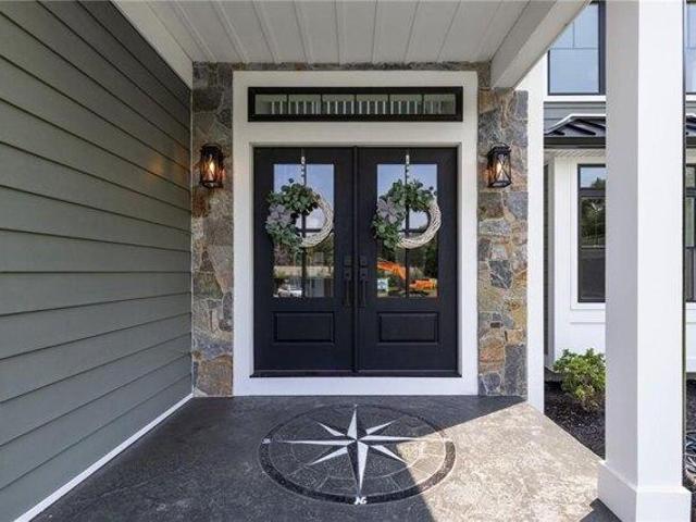 House for sale in Narragansett Pier, Narragansett