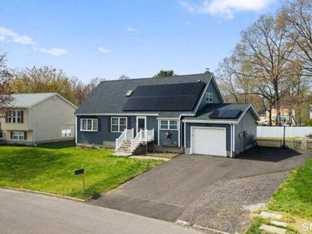House for sale in Naugatuck, Connecticut