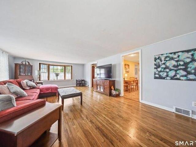 House for sale in Naugatuck, Connecticut