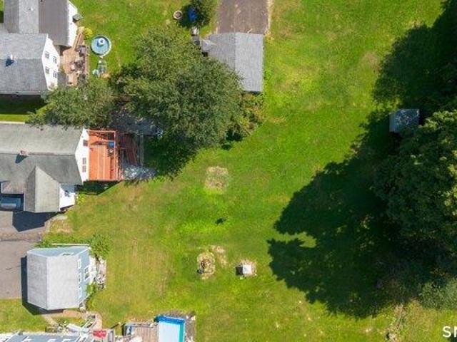 House for sale in Naugatuck, Naugatuck Valley Planning Region