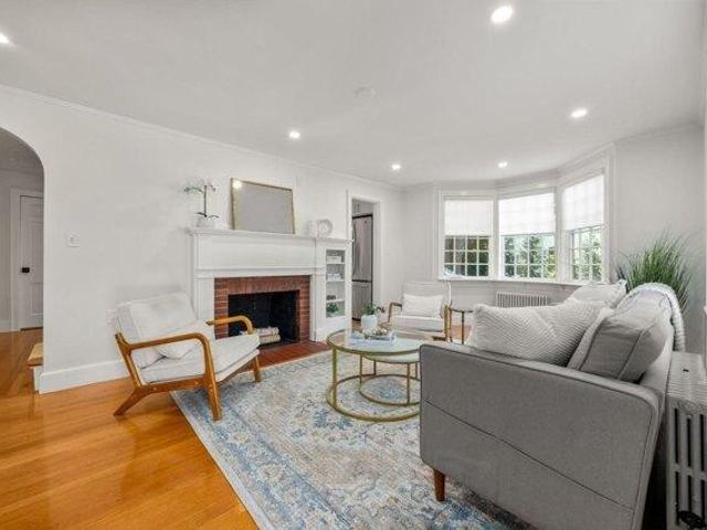House for sale in Needham Heights, Needham
