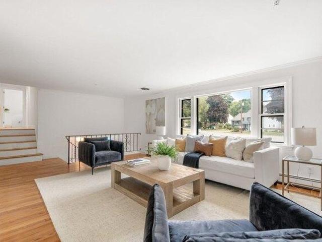 House for sale in Needham Heights, Needham