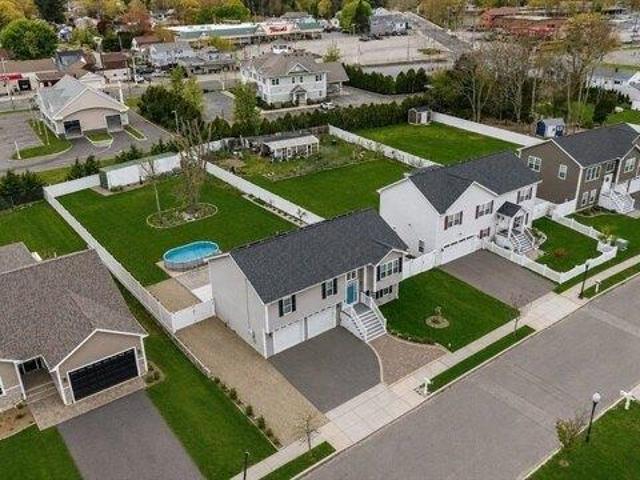 House for sale in Bristol, Massachusetts