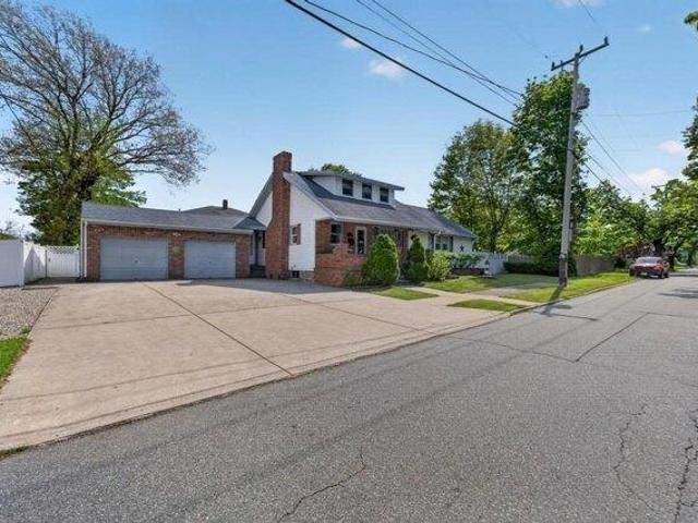 House for sale in Bristol, Massachusetts