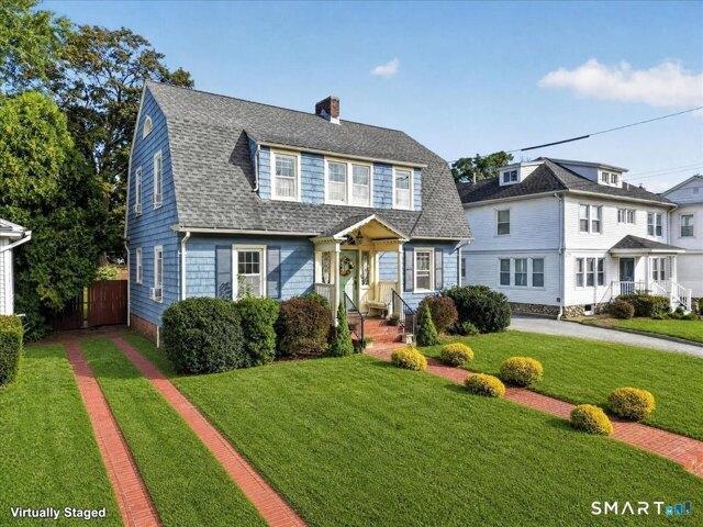 House for sale in Montauk Avenue Historic District, New London