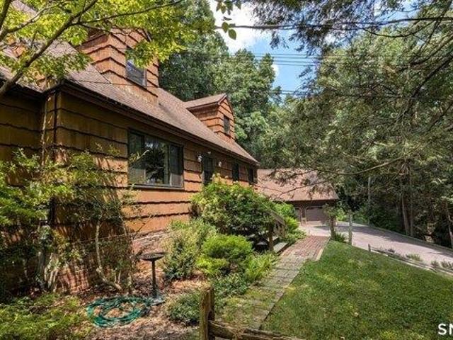 House for sale in Gaylordsville, Connecticut