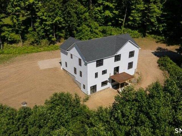 House for sale in Gaylordsville, Connecticut