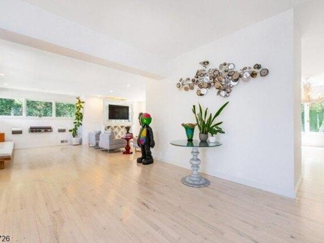 House for sale in New Providence, New Jersey