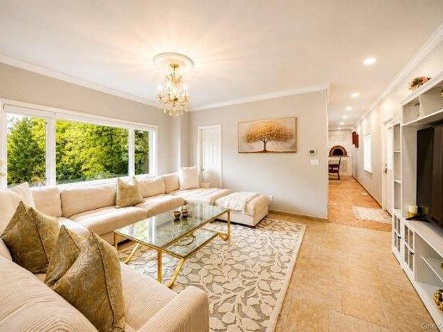 House for sale in New Rochelle, New York