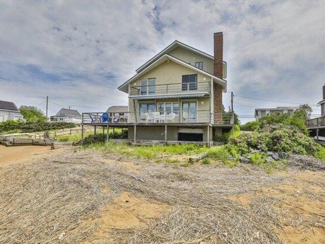 House for sale in Byfield, Massachusetts