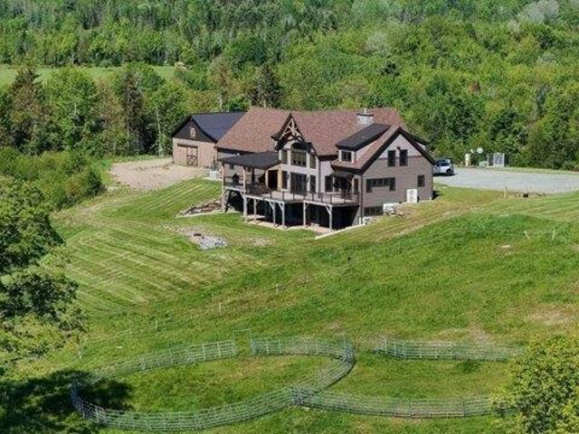 House for sale in Newport, Vermont