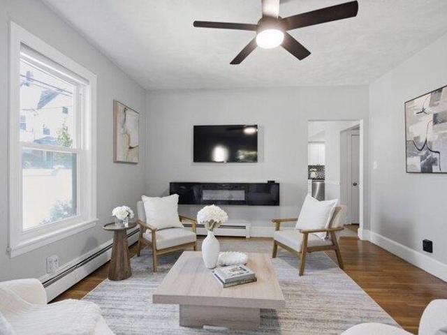House for sale in West Newton, Newton