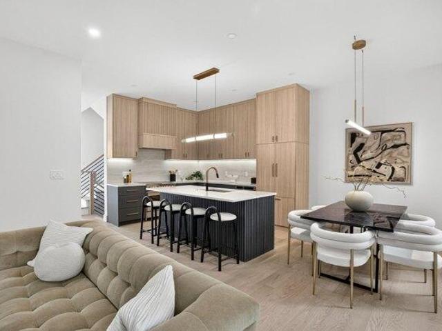 House for sale in Newtonville, Newton