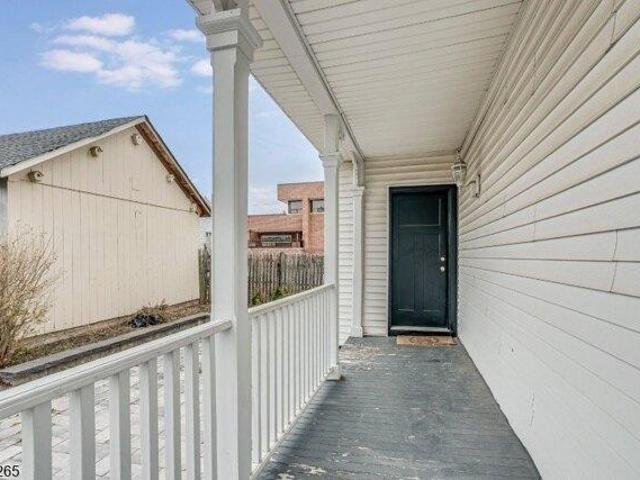 House for sale in Newton, New Jersey