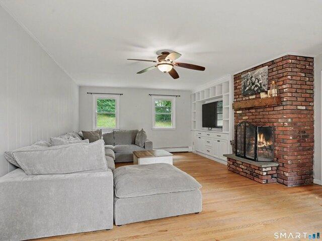House for sale in Newtown