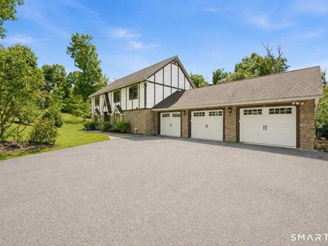 House for sale in Newtown, Western Connecticut Planning Region