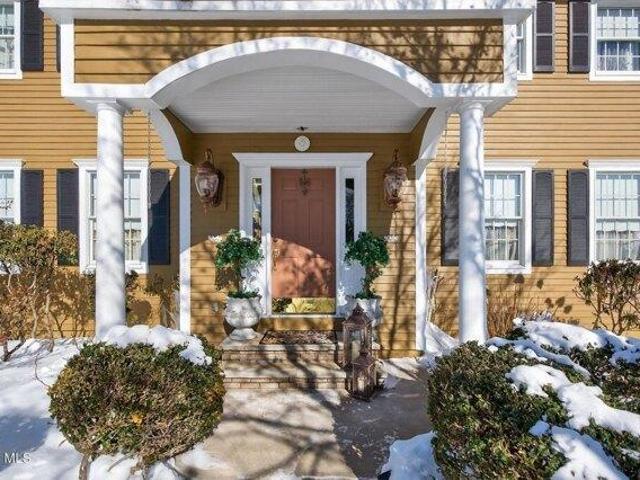 House for sale in Niskayuna, New York