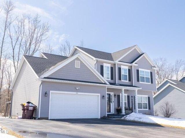 House for sale in Niskayuna, New York