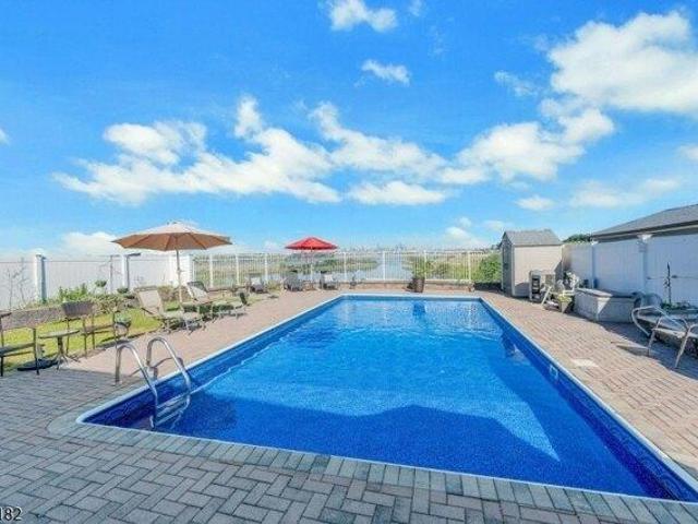 House for sale in North Arlington, New Jersey