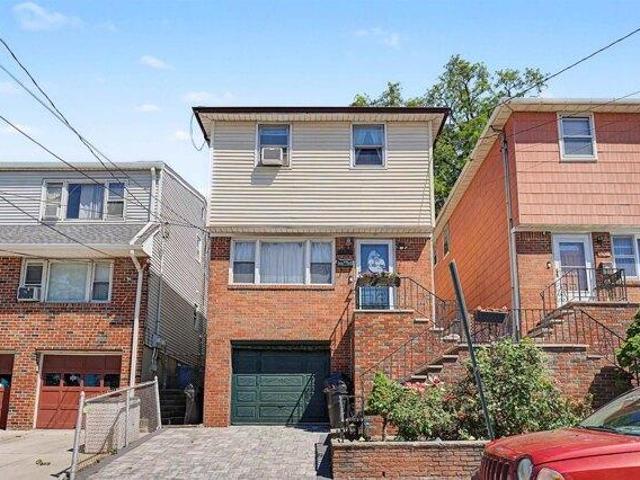 House for sale in Hudson, New Jersey