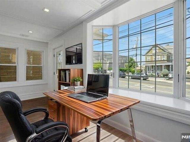 House for sale in Hudson, New Jersey