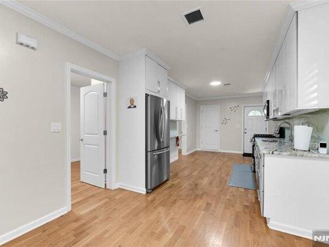 House for sale in Hudson, New Jersey