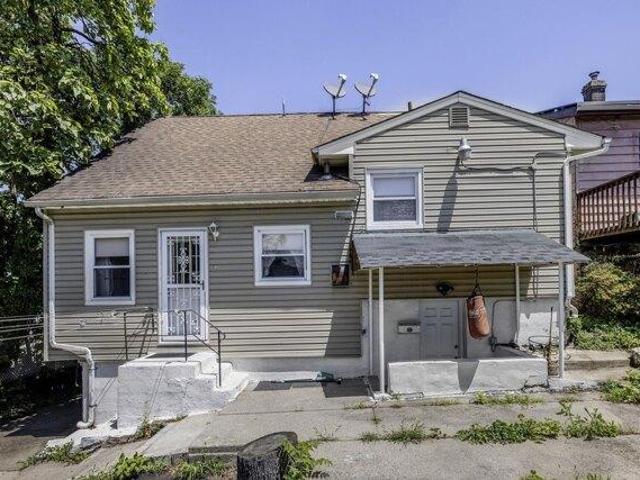 House for sale in Hudson, New Jersey