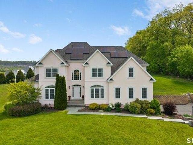 House for sale in North Branford, Connecticut