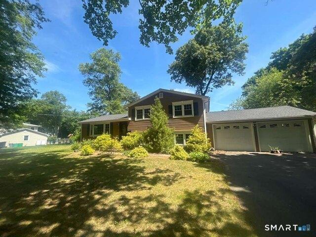 House for sale in North Haven, Connecticut
