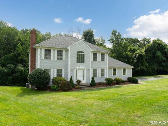 House for sale in North Haven, South Central Connecticut Planning Region