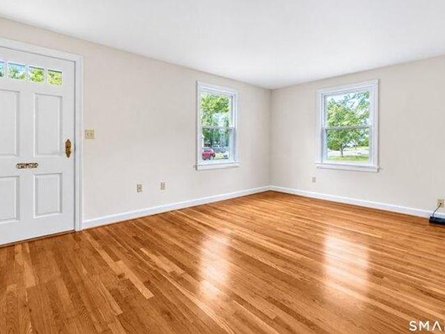 House for sale in North Haven, South Central Connecticut Planning Region
