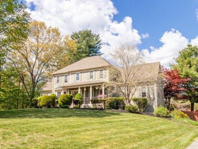 House for sale in North Reading, Massachusetts
