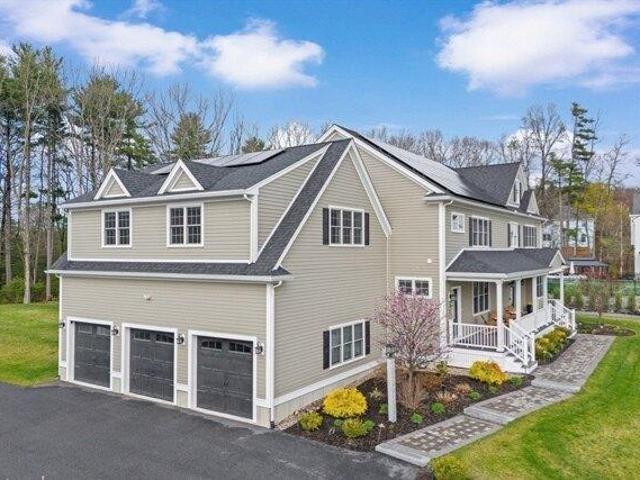 House for sale in North Reading, Massachusetts
